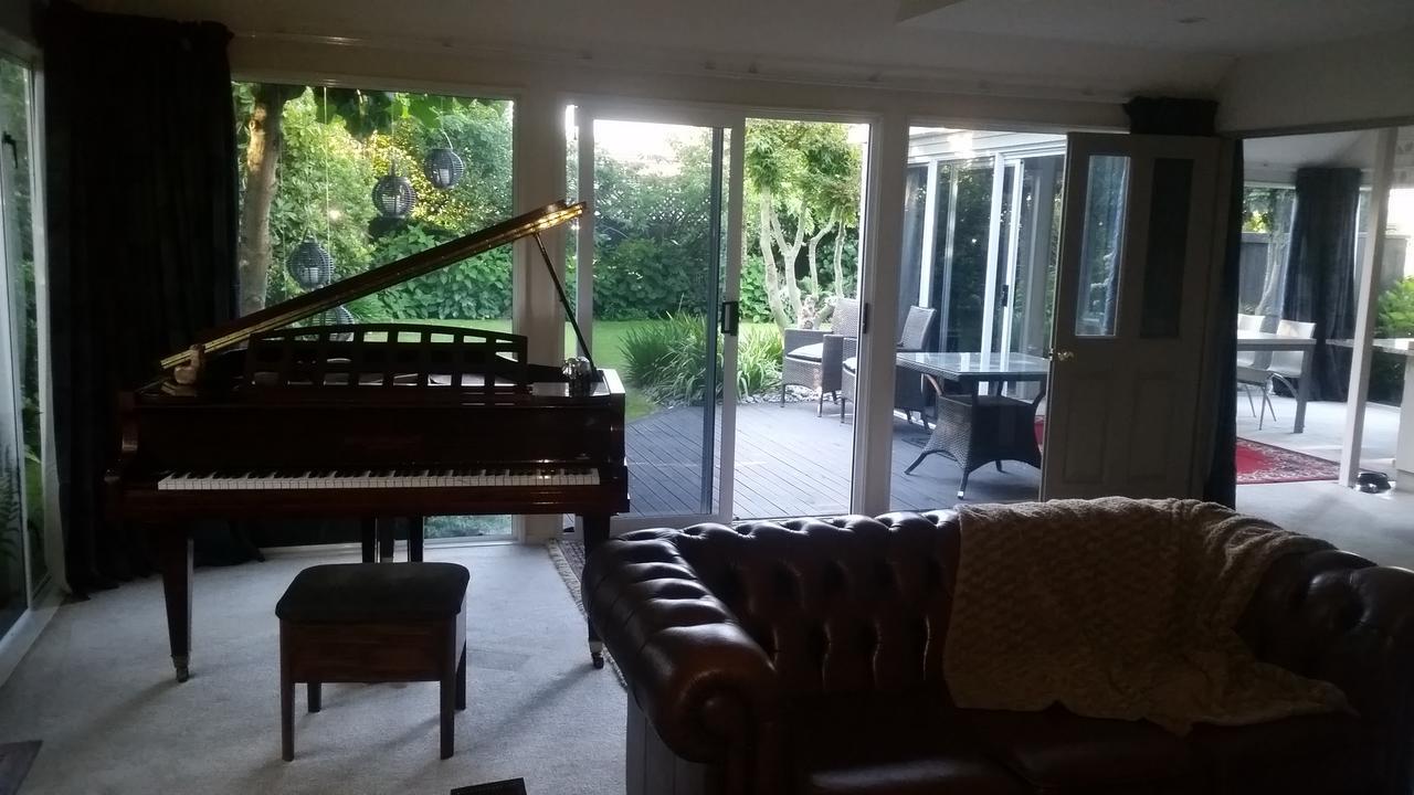 Berni'S Boutique Bnb Christchurch Exteriér fotografie